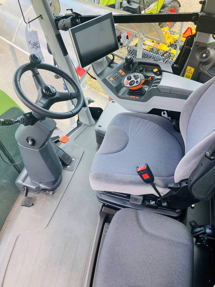 Tractor Claas XERION 5000 TRAC TS: foto 7