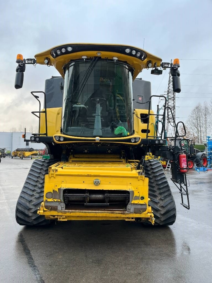 Cosechadora de granos New Holland CR 9.90: foto 7