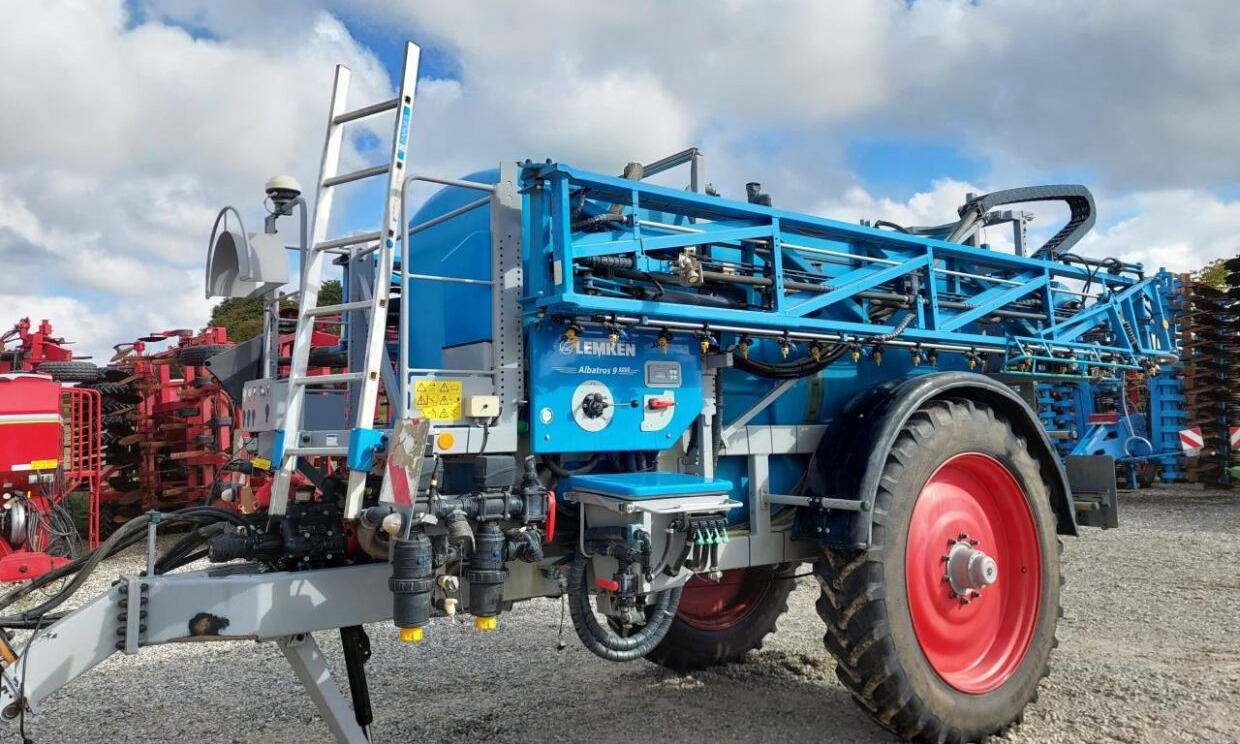 Lemken ALBATROS 9 6000 L med GPS - Pulverizador arrastrado: foto 2 Lemken ALBATROS 9 6000 L med GPS - Pulverizador arrastrado: foto 2