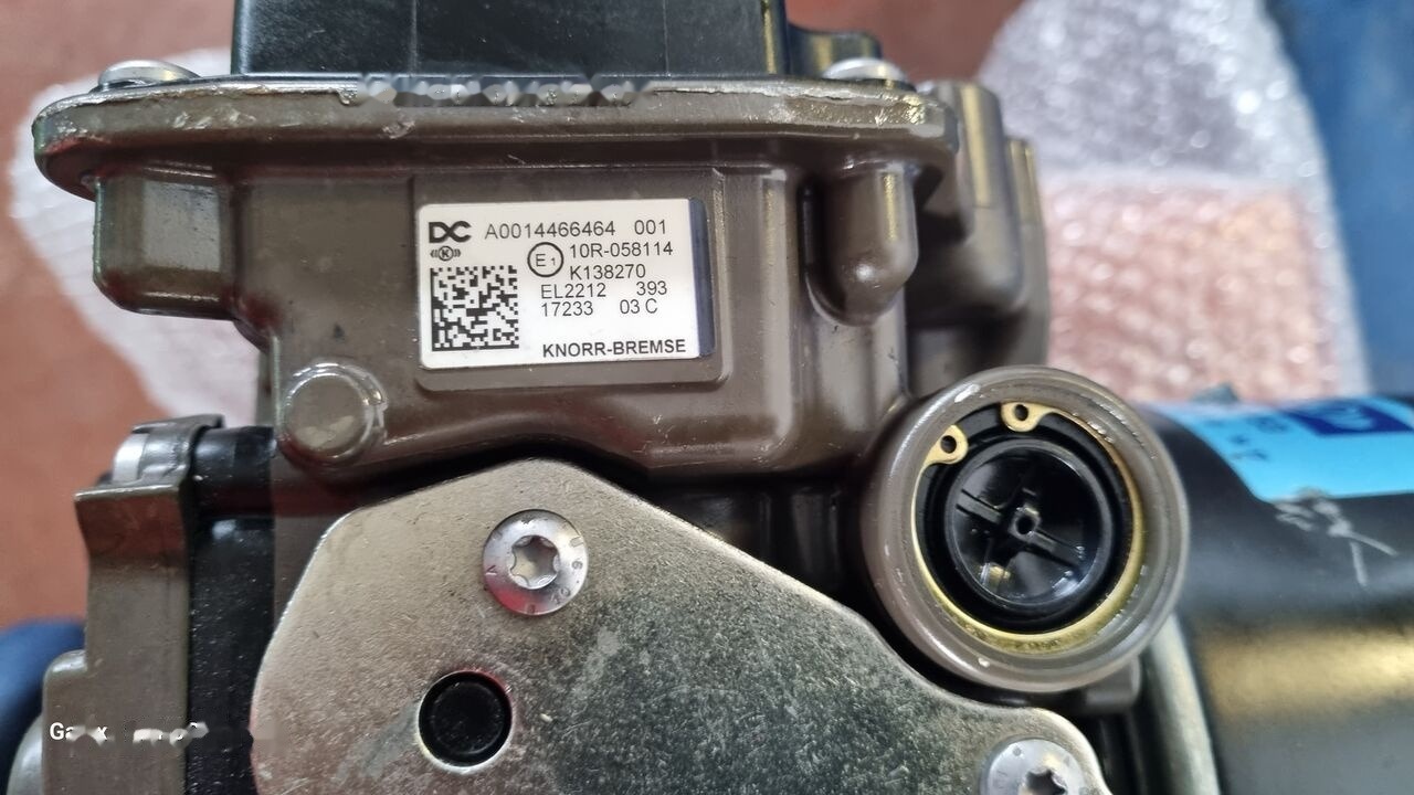 Knorr-Bremse AIR DRYER UNIT EAPU K138270 Mercedes-Benz ACTROS MP4 EURO 6 - Unidad de control para Camión: foto 2 Knorr-Bremse AIR DRYER UNIT EAPU K138270 Mercedes-Benz ACTROS MP4 EURO 6 - Unidad de control para Camión: foto 2