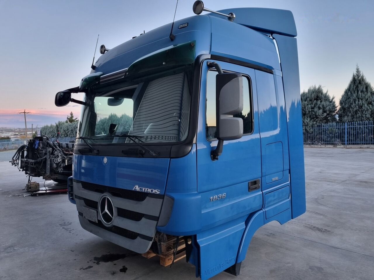 Cabina para Camión Mercedes-Benz ACTROS MP3: foto 8