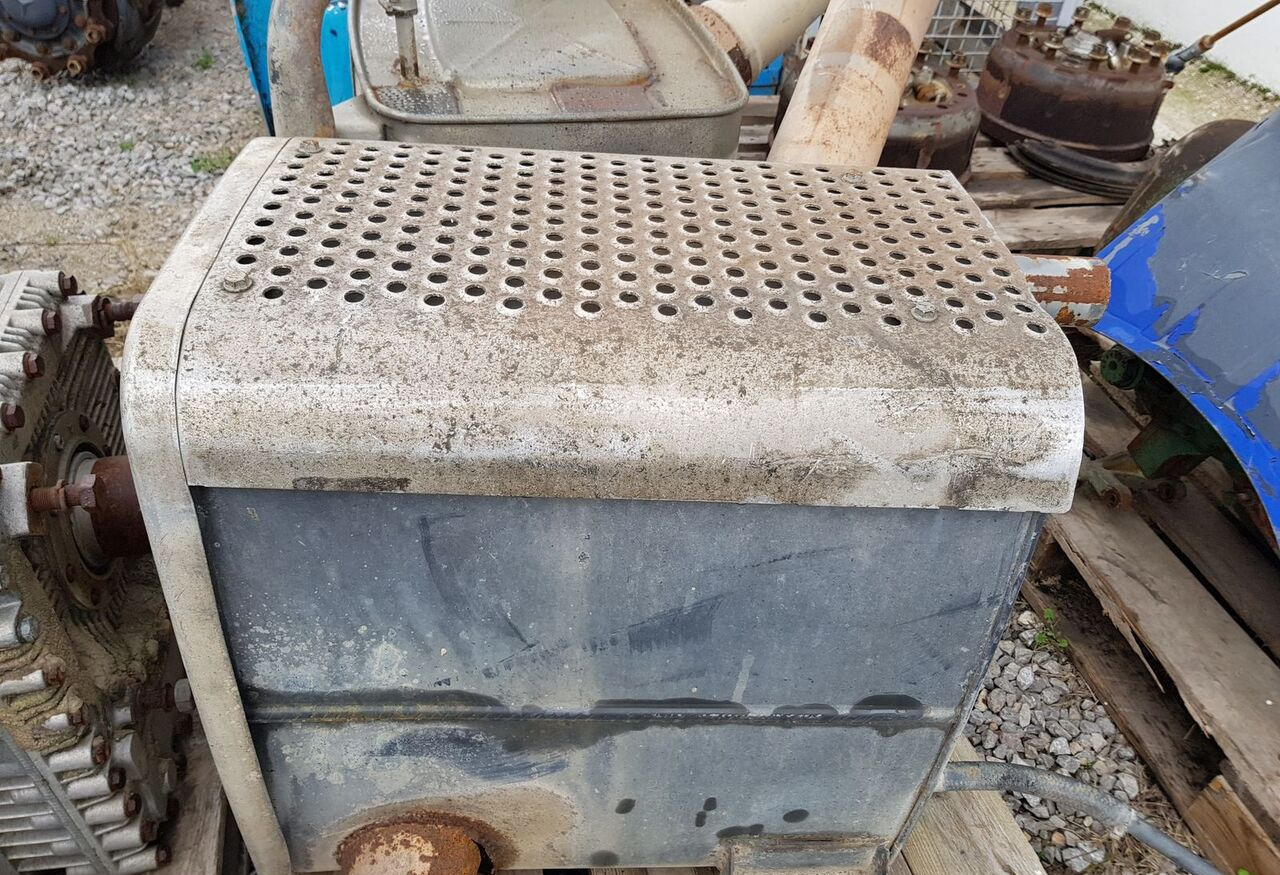 Mercedes-Benz GILLET Z308246 A 957 490 05 14 Mercedes-Benz - Convertidor catalítico para Camión: foto 2 Mercedes-Benz GILLET Z308246 A 957 490 05 14 Mercedes-Benz - Convertidor catalítico para Camión: foto 2