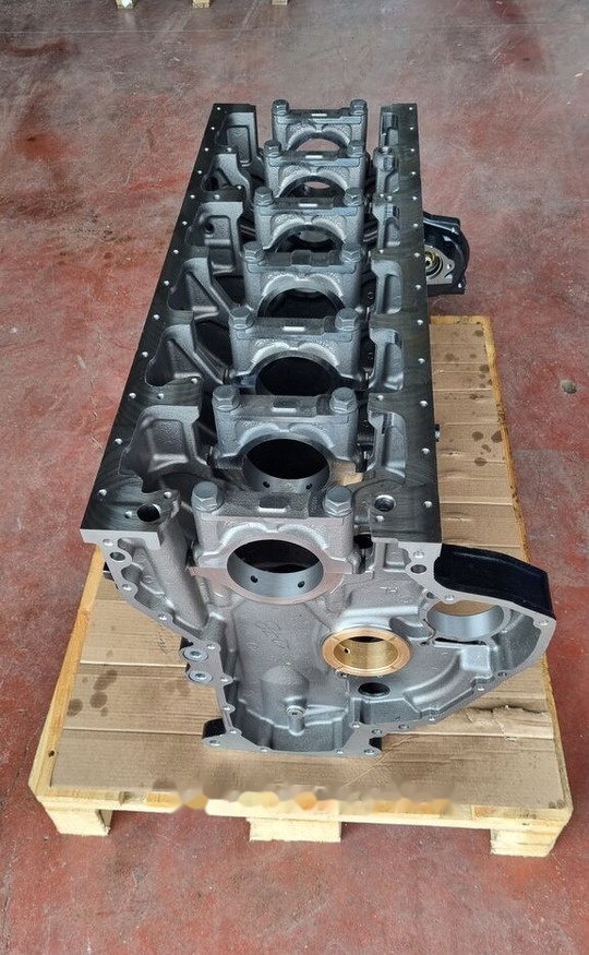 Mercedes-Benz OM 460 LA A 4600110601 Mercedes-Benz TOYRISMO - TRAVEGO - Bloque de cilindros para Autobús: foto 2 Mercedes-Benz OM 460 LA A 4600110601 Mercedes-Benz TOYRISMO - TRAVEGO - Bloque de cilindros para Autobús: foto 2