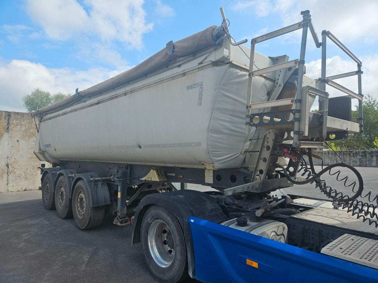 Schmitz Cargobull SKI 24 SL7.2 Stahlmulde Halbschale Thermomulde - Semirremolque volquete: foto 1 Schmitz Cargobull SKI 24 SL7.2 Stahlmulde Halbschale Thermomulde - Semirremolque volquete: foto 1