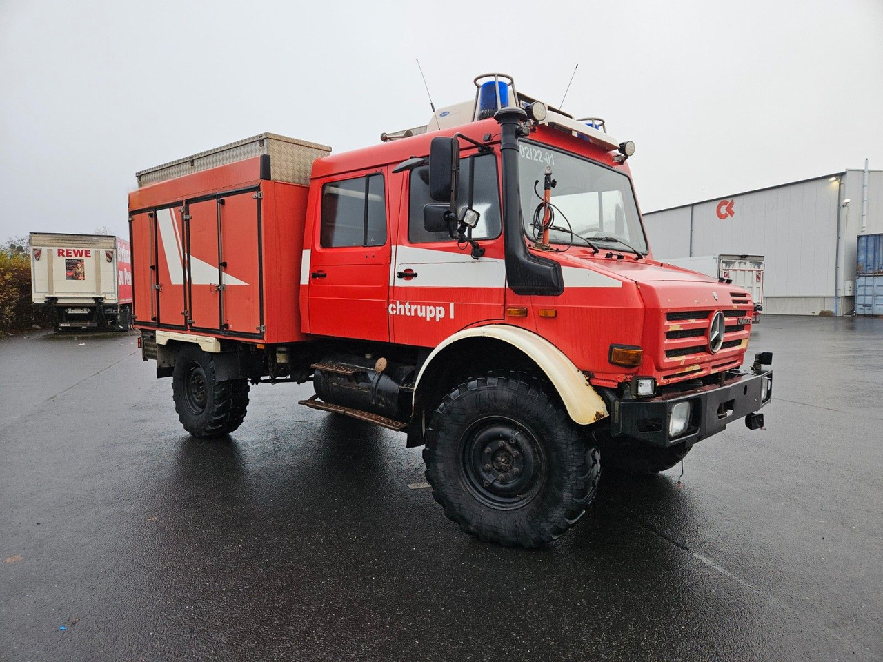 Unimog U4000 4x4 DOKA Tanklöschfahrzeug Feuerwehr - Camión cisterna: foto 5 Unimog U4000 4x4 DOKA Tanklöschfahrzeug Feuerwehr - Camión cisterna: foto 5