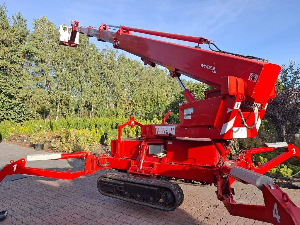 Teupen Leo 26T - Camión con plataforma elevadora: foto 4 Teupen Leo 26T - Camión con plataforma elevadora: foto 4