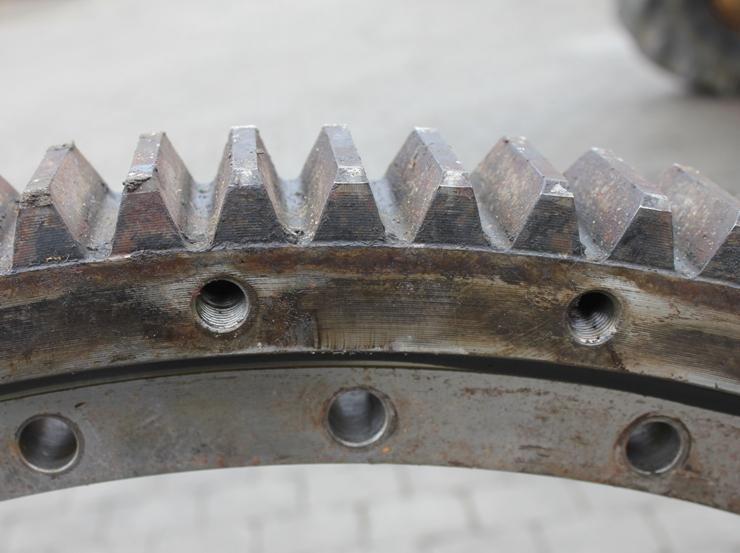 Caterpillar 212 BFT - Corona de giro para Maquinaria de construcción: foto 3 Caterpillar 212 BFT - Corona de giro para Maquinaria de construcción: foto 3