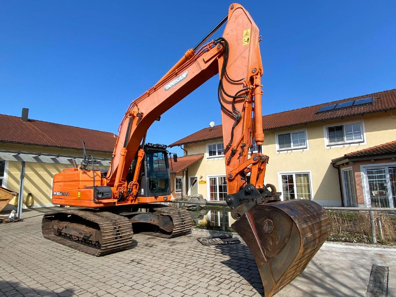 Doosan DX 180 LC -3 - Excavadora de cadenas: foto 1 Doosan DX 180 LC -3 - Excavadora de cadenas: foto 1
