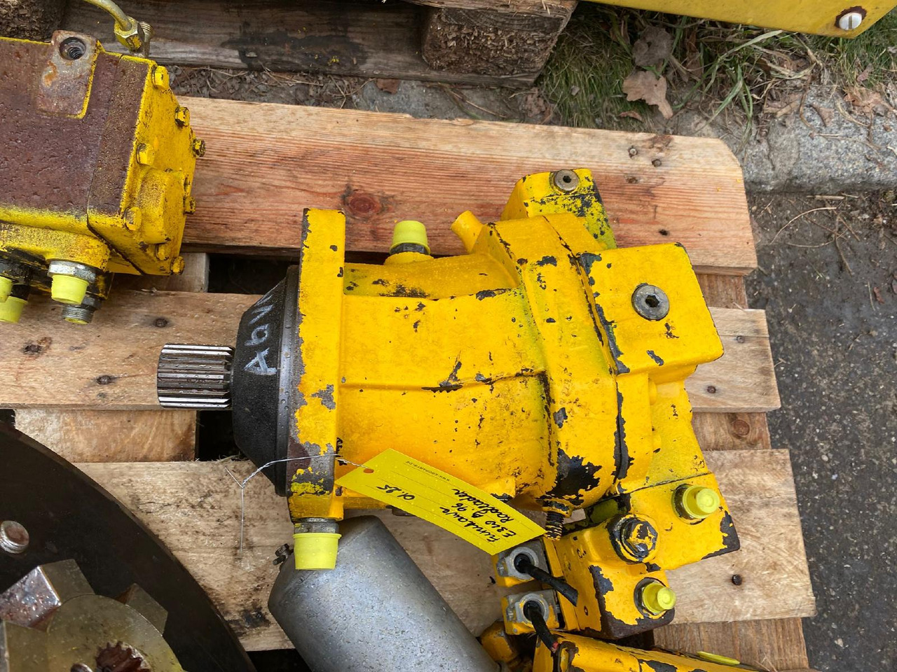 Furukawa Hydromatik A6VM107 HD - Motor hidráulico para Maquinaria de construcción: foto 1 Furukawa Hydromatik A6VM107 HD - Motor hidráulico para Maquinaria de construcción: foto 1