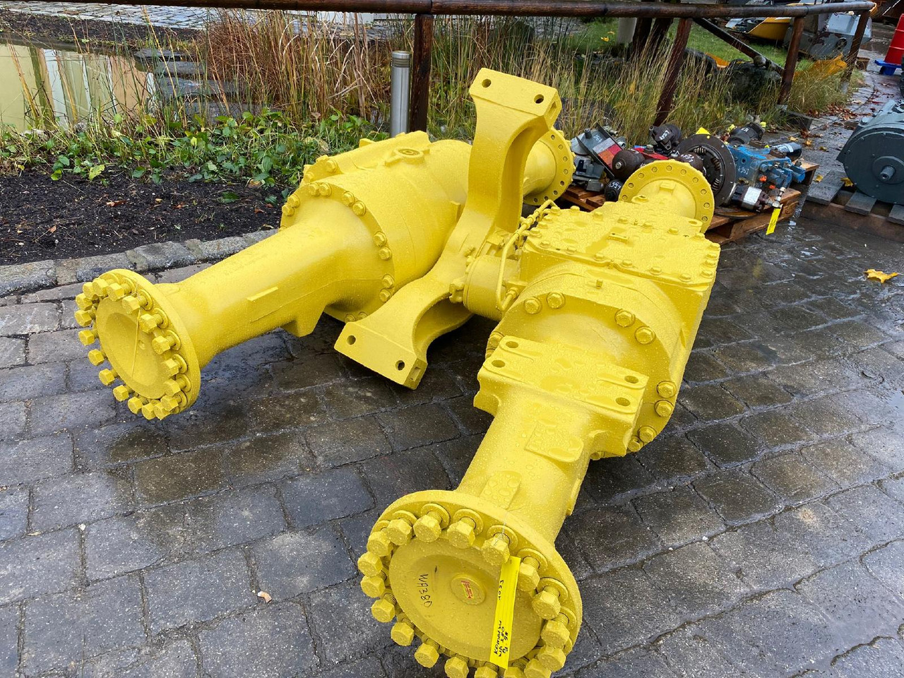 Komatsu KWA 015 aus WA 380 - Eje y piezas para Maquinaria de construcción: foto 2 Komatsu KWA 015 aus WA 380 - Eje y piezas para Maquinaria de construcción: foto 2