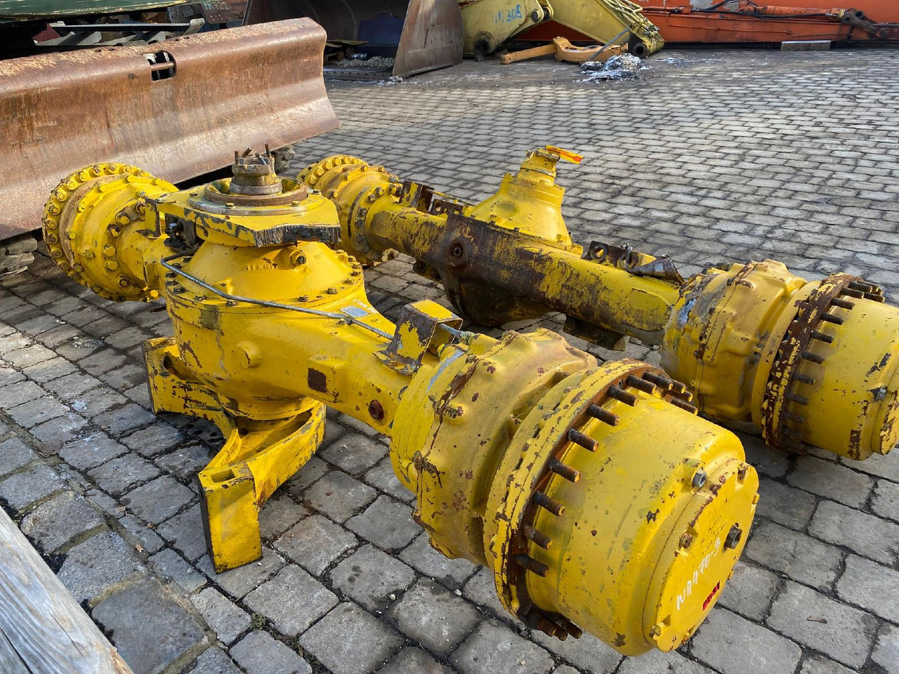 Komatsu WA 470-3 - Eje y piezas para Maquinaria de construcción: foto 2 Komatsu WA 470-3 - Eje y piezas para Maquinaria de construcción: foto 2