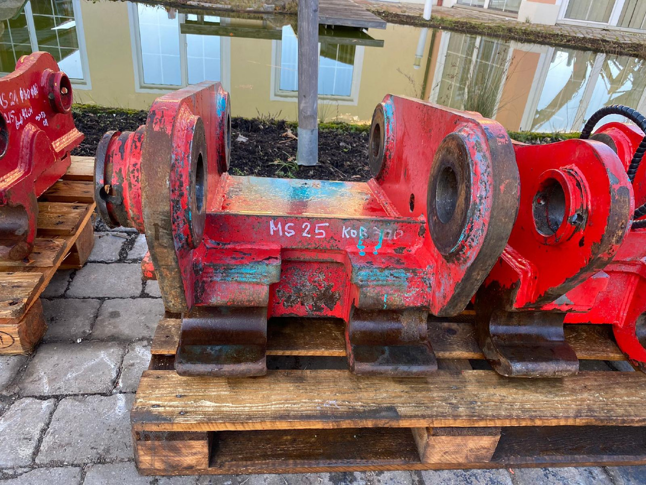 Lehnhoff MS 25 New Holland 215 - Acoplamiento rápido: foto 4 Lehnhoff MS 25 New Holland 215 - Acoplamiento rápido: foto 4