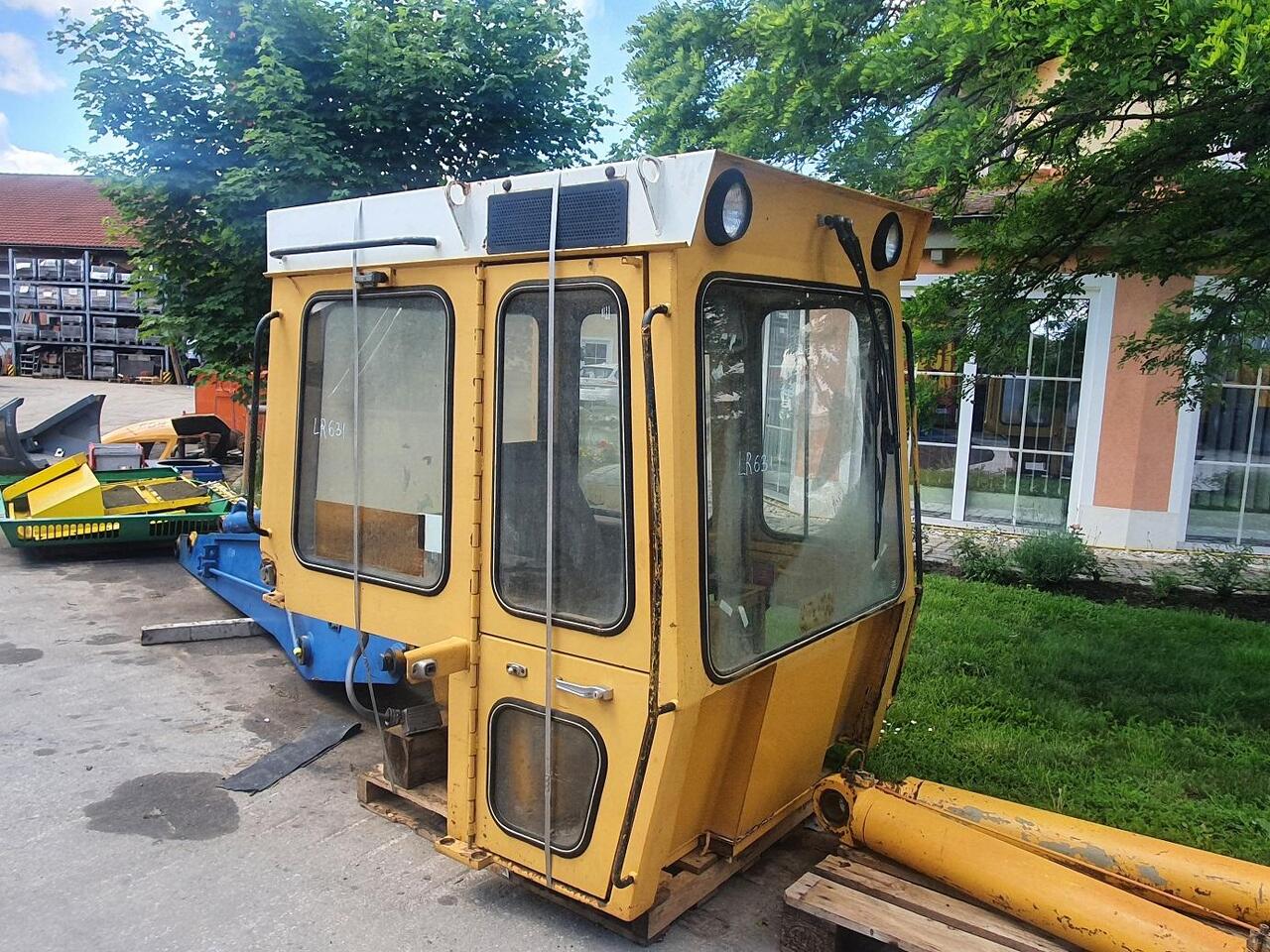Liebherr LR 631 - Cabina para Cargadora de cadenas: foto 3 Liebherr LR 631 - Cabina para Cargadora de cadenas: foto 3