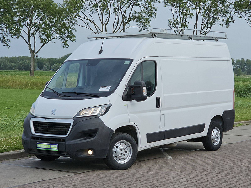 Peugeot Boxer 2.2 L2H2 Imperiaal Navi - Furgón: foto 2 Peugeot Boxer 2.2 L2H2 Imperiaal Navi - Furgón: foto 2