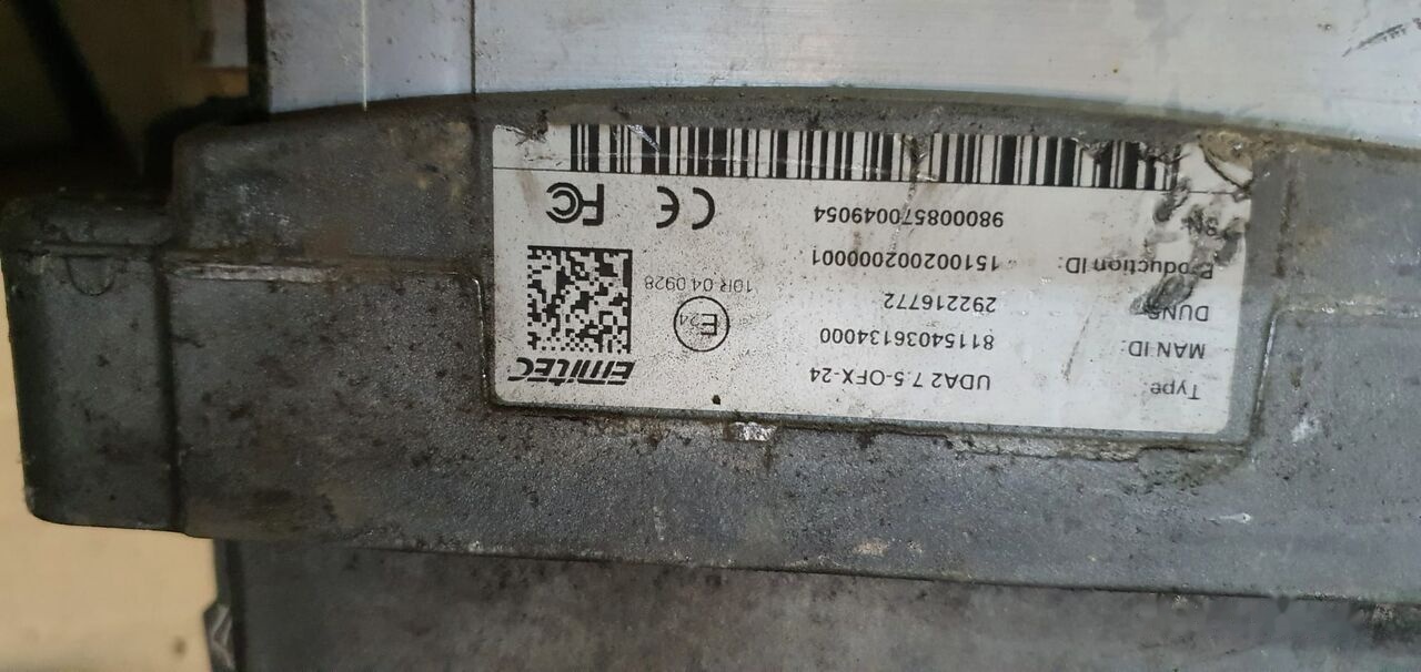 81154036134000 MAN TGX TGS truck - Sistema de escape para Camión: foto 3 81154036134000 MAN TGX TGS truck - Sistema de escape para Camión: foto 3