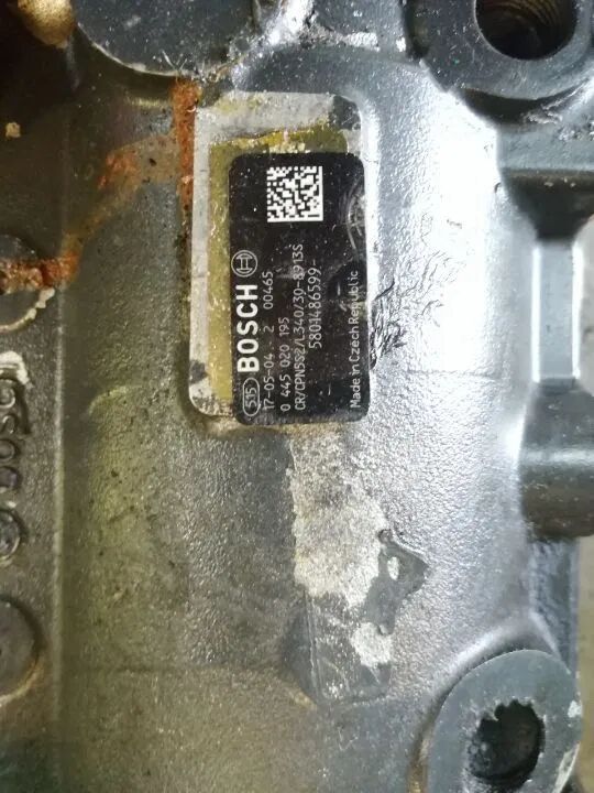 IVECO STRALIS Euro 6 0445020195 truck - Bomba de combustible para Camión: foto 2 IVECO STRALIS Euro 6 0445020195 truck - Bomba de combustible para Camión: foto 2