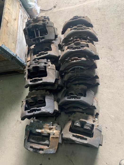 IVECO oryginał IVECO Eurocargo - Pinza de freno para Camión: foto 1 IVECO oryginał IVECO Eurocargo - Pinza de freno para Camión: foto 1