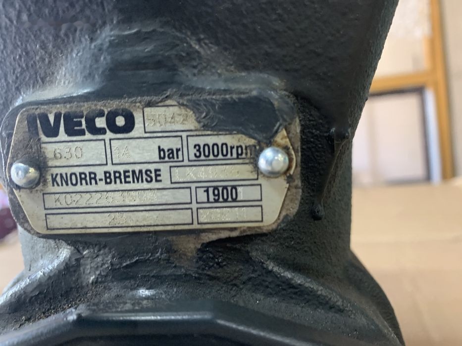 Knorr-Bremse podwójny używany do naprawy LK4936 IVECO Stralis Euro 5, LK4936 450KM, 2012r- truck - Compresor para Camión: foto 3 Knorr-Bremse podwójny używany do naprawy LK4936 IVECO Stralis Euro 5, LK4936 450KM, 2012r- truck - Compresor para Camión: foto 3
