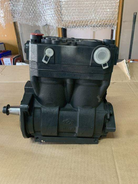 Knorr-Bremse podwójny używany do naprawy LK4936 IVECO Stralis Euro 5, LK4936 450KM, 2012r- truck - Compresor para Camión: foto 2 Knorr-Bremse podwójny używany do naprawy LK4936 IVECO Stralis Euro 5, LK4936 450KM, 2012r- truck - Compresor para Camión: foto 2