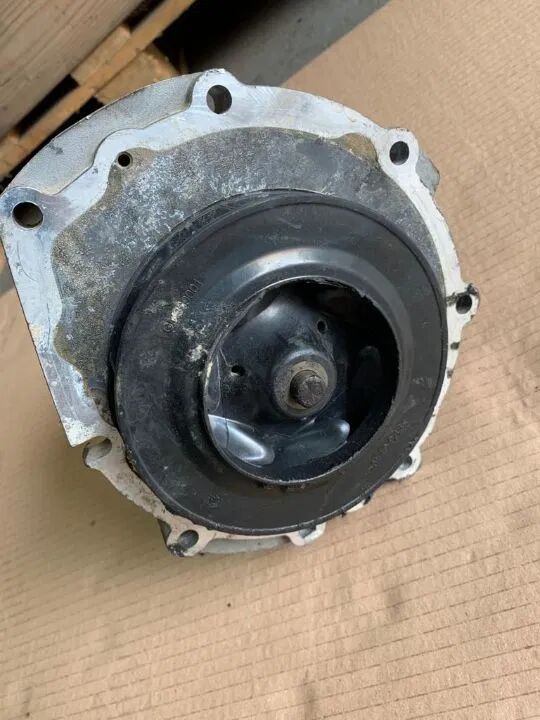 MAN 51065007119 MAN TGS, TGX EURO 6 51065007119 truck - Bomba de refrigerante para Camión: foto 4 MAN 51065007119 MAN TGS, TGX EURO 6 51065007119 truck - Bomba de refrigerante para Camión: foto 4