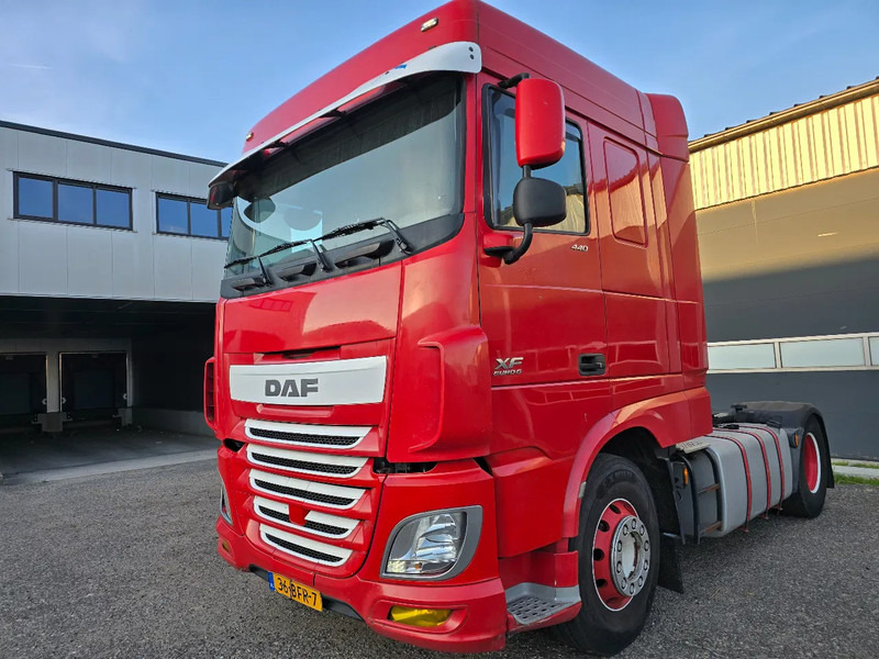 DAF XF 440 Euro 6 2015 - Cabeza tractora: foto 1 DAF XF 440 Euro 6 2015 - Cabeza tractora: foto 1