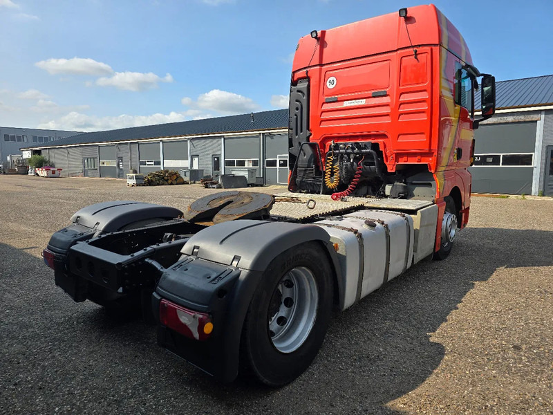MAN TGX 18.440 2015 - Cabeza tractora: foto 4 MAN TGX 18.440 2015 - Cabeza tractora: foto 4