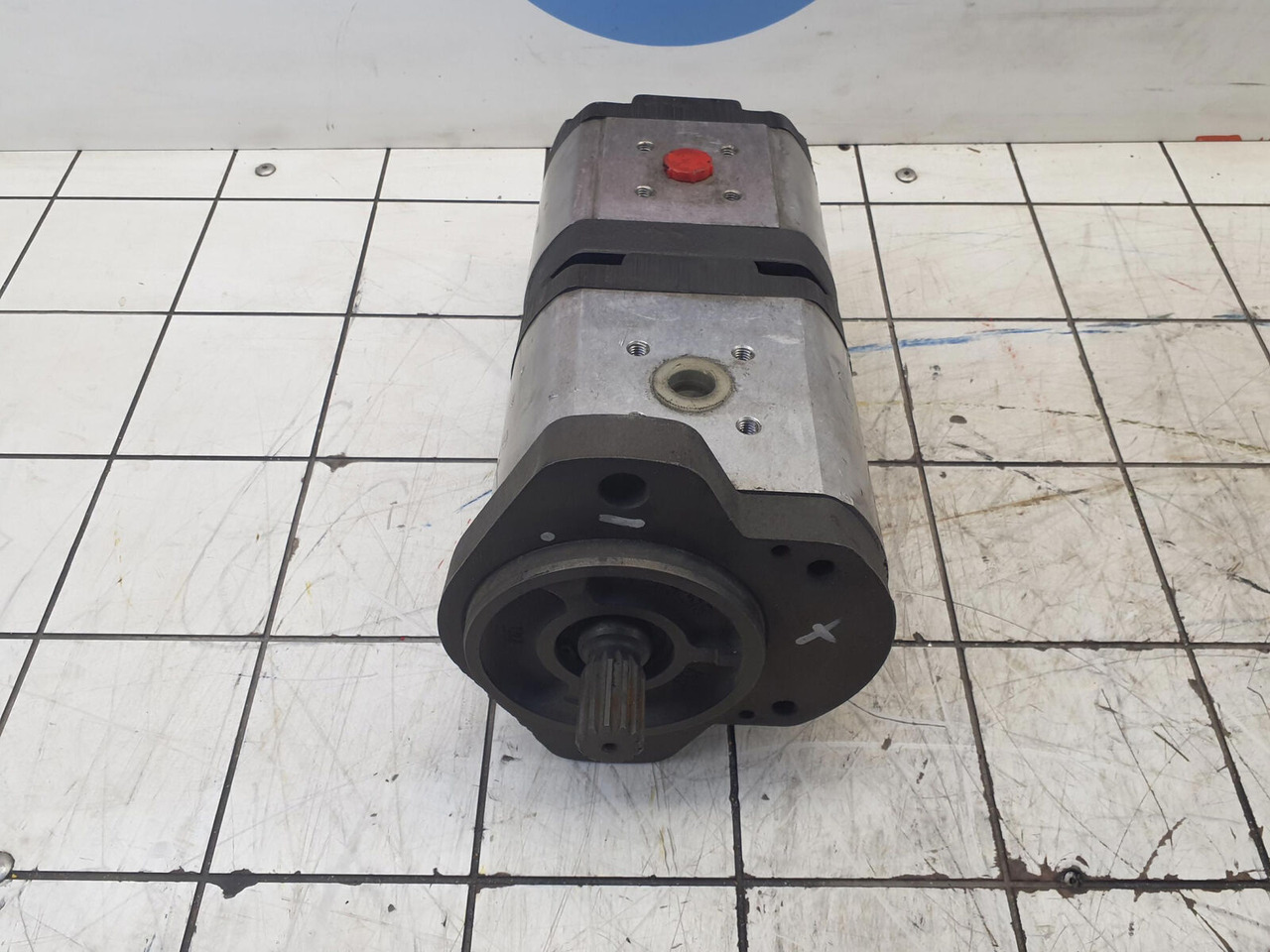 Bosch AC 205 dual gear pump - Bomba hidráulica para Autogrúa: foto 2 Bosch AC 205 dual gear pump - Bomba hidráulica para Autogrúa: foto 2