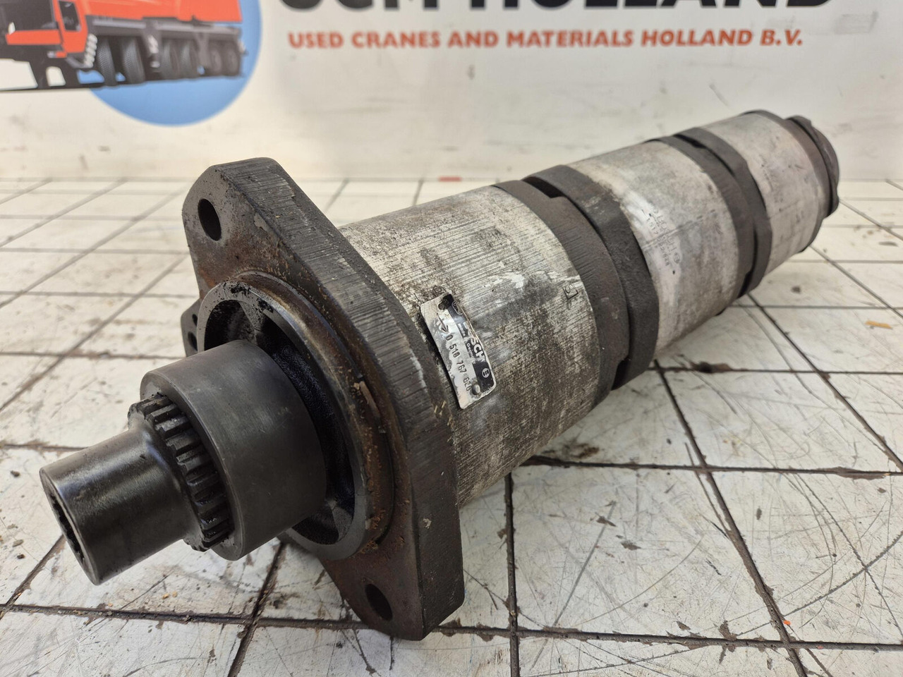 Bosch Bosch 4 way gear pump - Bomba hidráulica para Grúa: foto 2 Bosch Bosch 4 way gear pump - Bomba hidráulica para Grúa: foto 2
