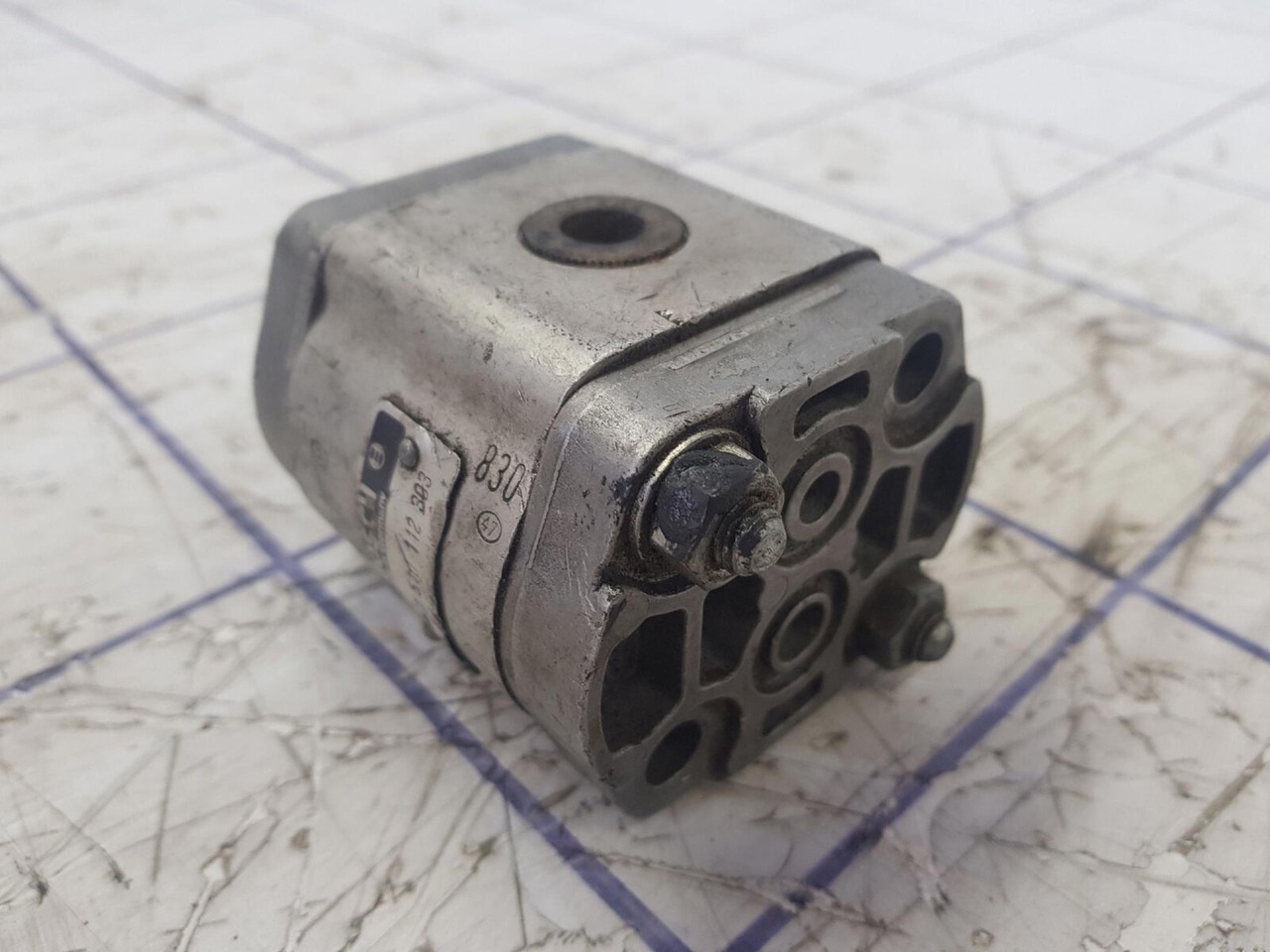 Bosch Bosch gear pump - Bomba hidráulica para Grúa: foto 2 Bosch Bosch gear pump - Bomba hidráulica para Grúa: foto 2