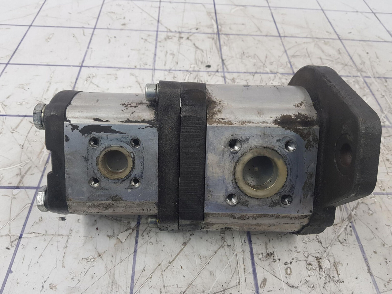 Bosch LTM 1060/2 TWO-STAGE PUMP - Bomba hidráulica para Grúa: foto 4 Bosch LTM 1060/2 TWO-STAGE PUMP - Bomba hidráulica para Grúa: foto 4