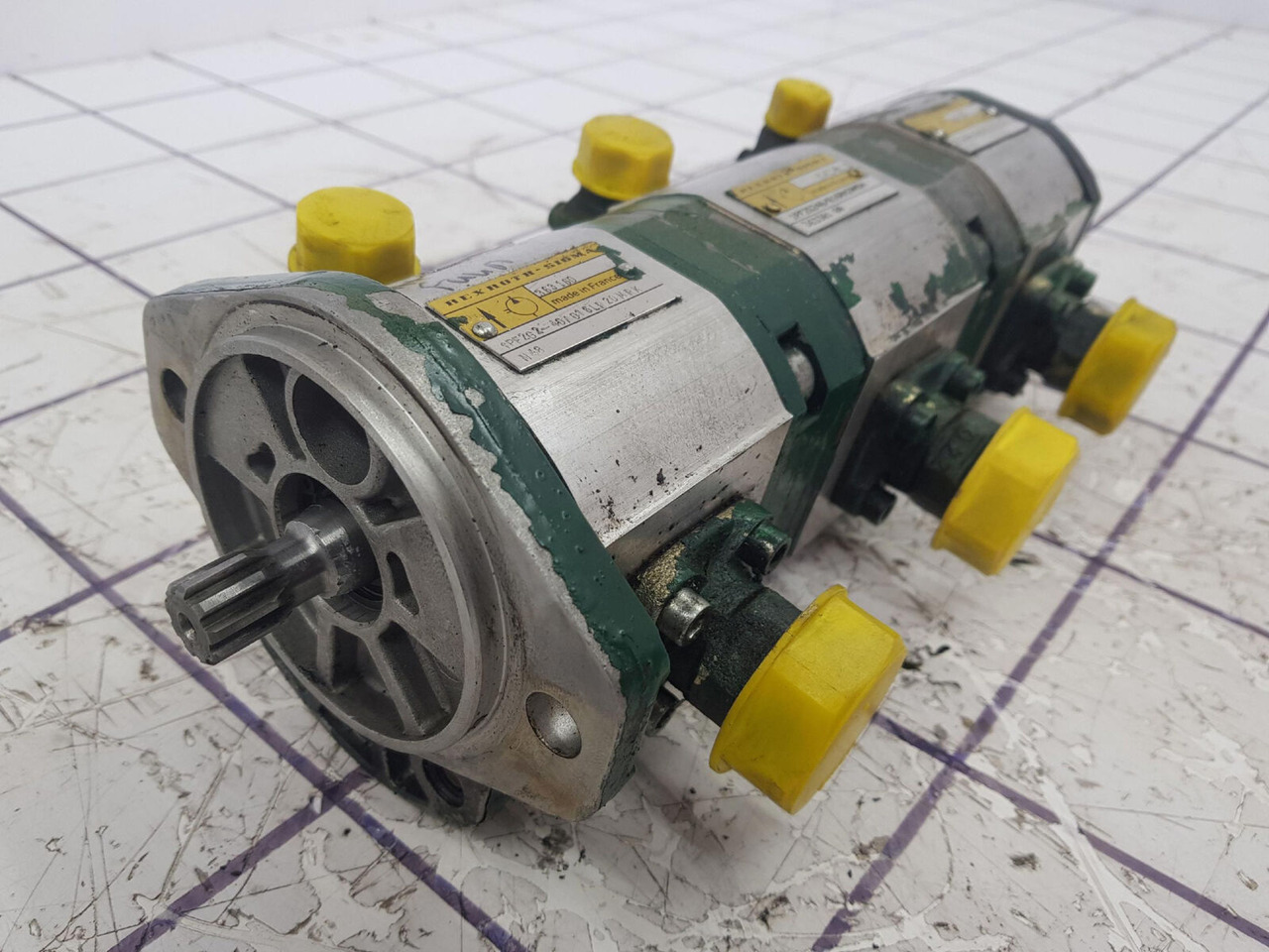 FAUN ATF 30-2 3 way gear pump - Bomba hidráulica para Grúa: foto 2 FAUN ATF 30-2 3 way gear pump - Bomba hidráulica para Grúa: foto 2