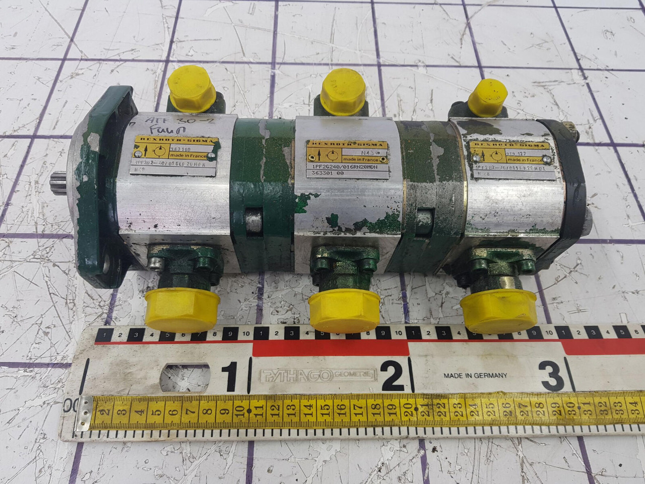 FAUN ATF 30-2 3 way gear pump - Bomba hidráulica para Grúa: foto 1 FAUN ATF 30-2 3 way gear pump - Bomba hidráulica para Grúa: foto 1