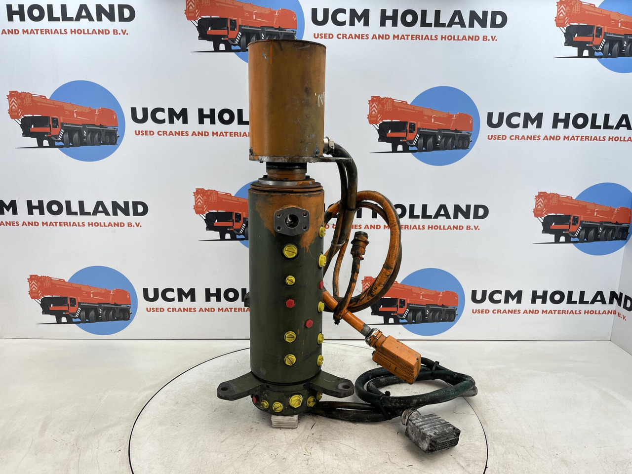 FAUN ATF 30-2 hydraulic and electric swivel - Motor hidráulico para Autogrúa: foto 1 FAUN ATF 30-2 hydraulic and electric swivel - Motor hidráulico para Autogrúa: foto 1