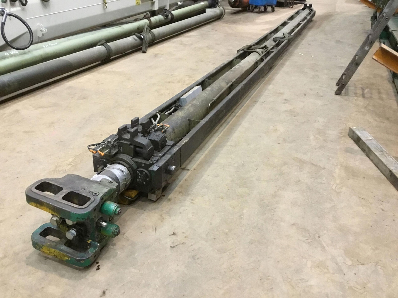 FAUN ATF 80-4 Telescopic boom cylinder - Cilindro hidráulico para Autogrúa: foto 1 FAUN ATF 80-4 Telescopic boom cylinder - Cilindro hidráulico para Autogrúa: foto 1