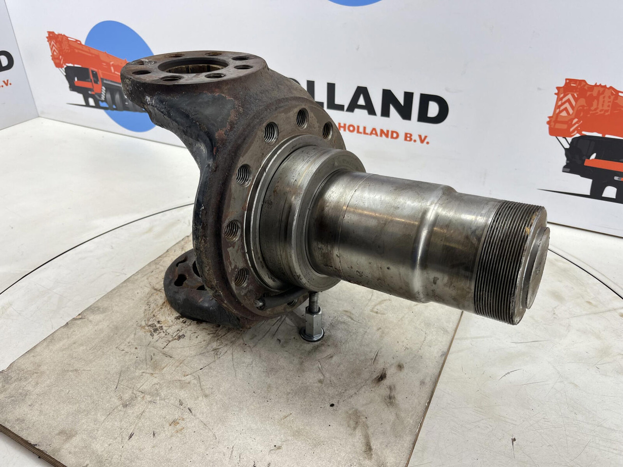 Gottwald Steering knuckle 12 holes axle 3 - Mangueta para Autogrúa: foto 3 Gottwald Steering knuckle 12 holes axle 3 - Mangueta para Autogrúa: foto 3