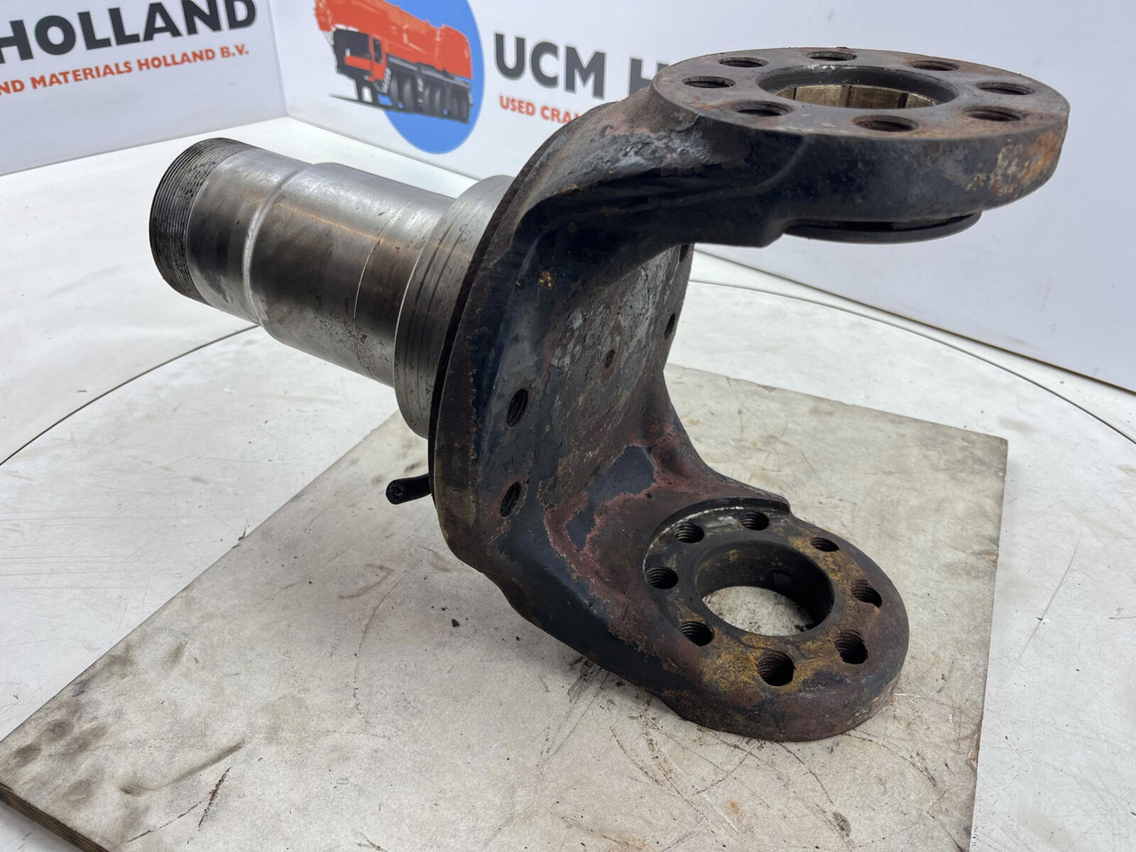 Gottwald Steering knuckle 12 holes axle 3 - Mangueta para Autogrúa: foto 4 Gottwald Steering knuckle 12 holes axle 3 - Mangueta para Autogrúa: foto 4