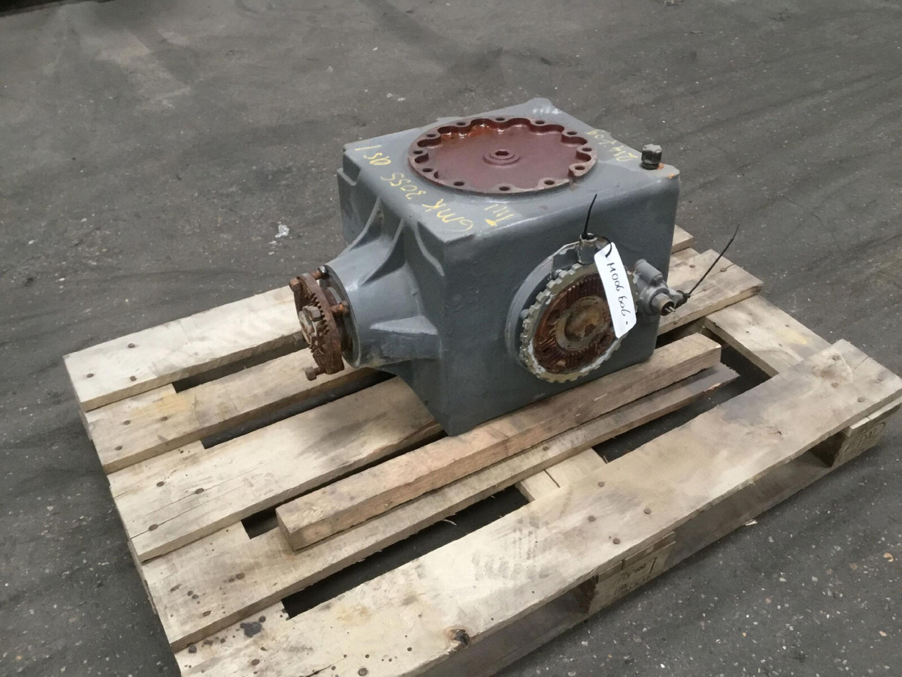 Grove GMK 3055 diff box axle nr 1 - Diferencial para Autogrúa: foto 2 Grove GMK 3055 diff box axle nr 1 - Diferencial para Autogrúa: foto 2