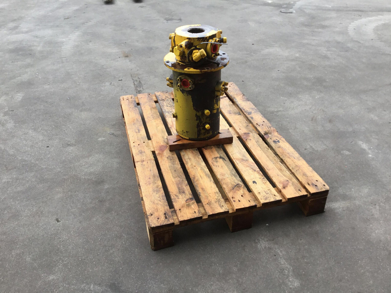 Grove GMK 3055 hydraulic swivel - Hidráulica para Autogrúa: foto 5 Grove GMK 3055 hydraulic swivel - Hidráulica para Autogrúa: foto 5