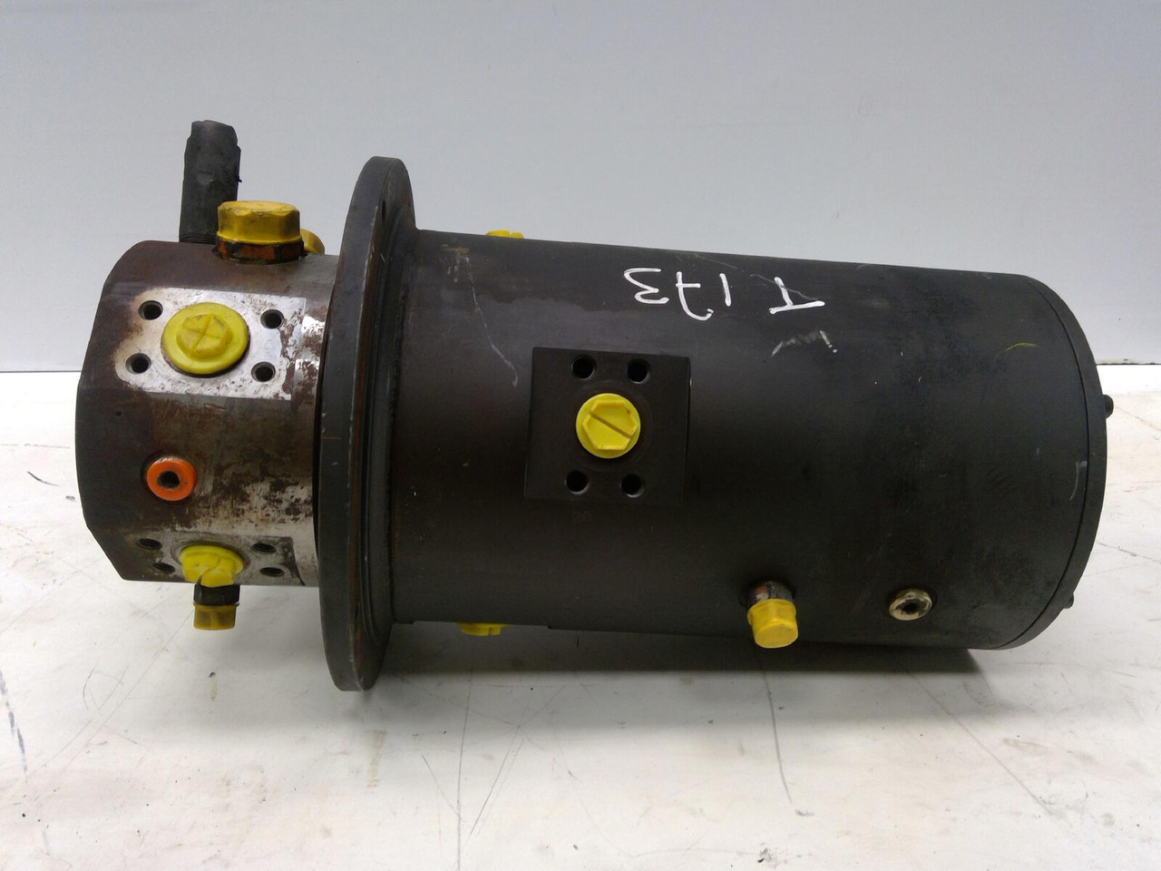 Grove GMK 3055 rotary lead through - Motor hidráulico para Autogrúa: foto 3 Grove GMK 3055 rotary lead through - Motor hidráulico para Autogrúa: foto 3