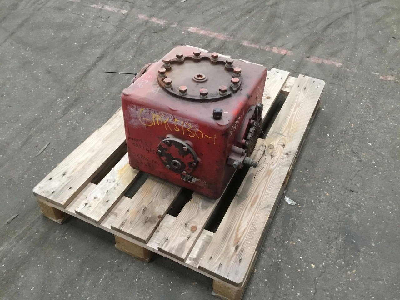 Grove GMK 5130-1 axle 2 diff box - Diferencial para Autogrúa: foto 4 Grove GMK 5130-1 axle 2 diff box - Diferencial para Autogrúa: foto 4