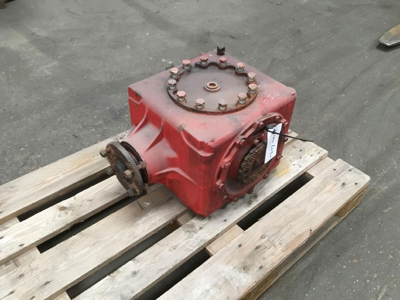 Grove GMK 5130-1 axle 2 diff box - Diferencial para Autogrúa: foto 2 Grove GMK 5130-1 axle 2 diff box - Diferencial para Autogrúa: foto 2