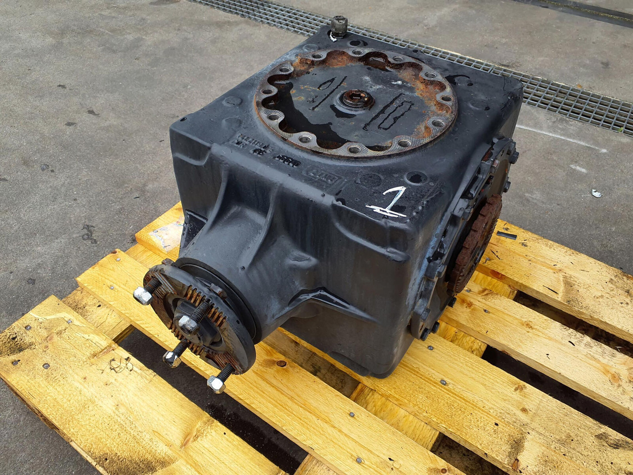 Grove GMK 6400 diff box axle 1 - Diferencial para Autogrúa: foto 3 Grove GMK 6400 diff box axle 1 - Diferencial para Autogrúa: foto 3