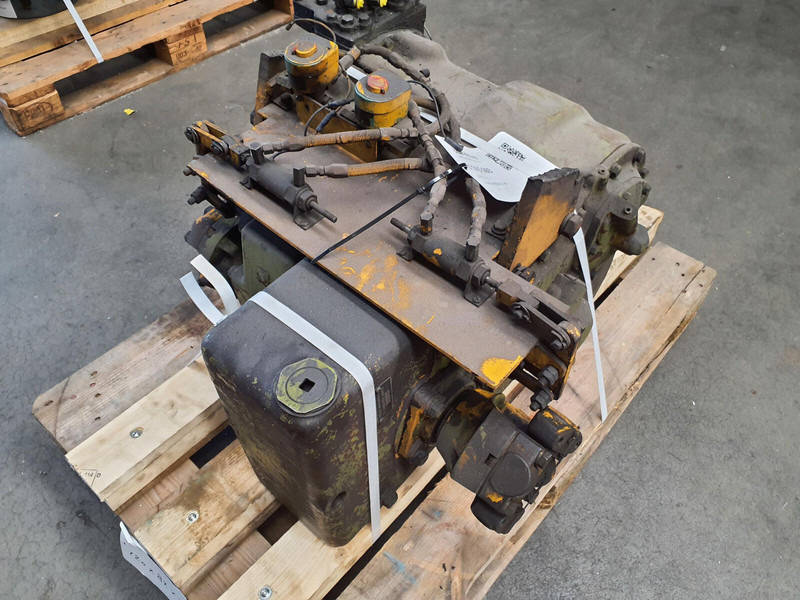Grove RT 65S Gearbox Clark R28621-8 - Caja de cambios para Grúa: foto 4 Grove RT 65S Gearbox Clark R28621-8 - Caja de cambios para Grúa: foto 4