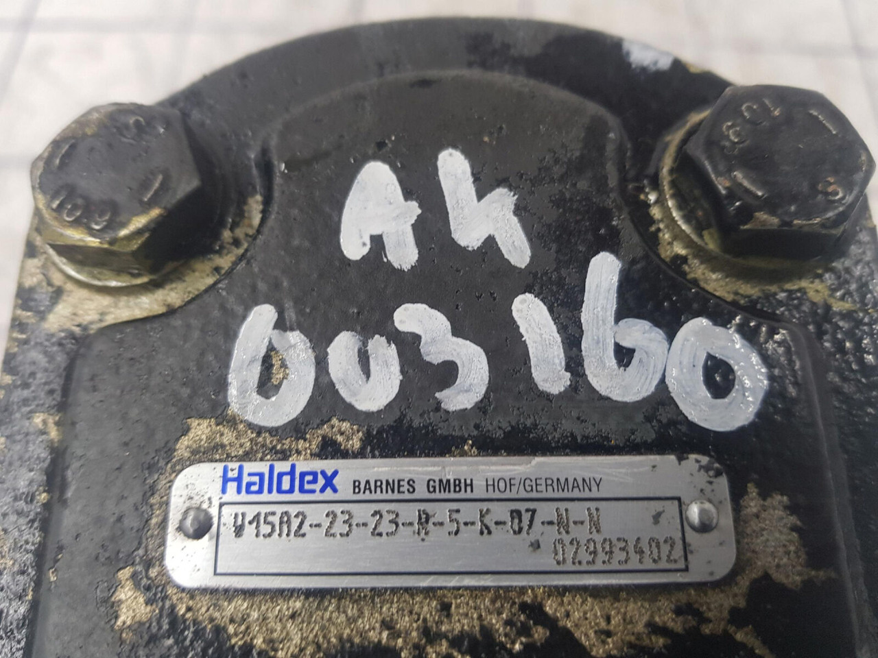 Haldex Haldex Barnes dual gear pump - Bomba hidráulica para Grúa: foto 5 Haldex Haldex Barnes dual gear pump - Bomba hidráulica para Grúa: foto 5