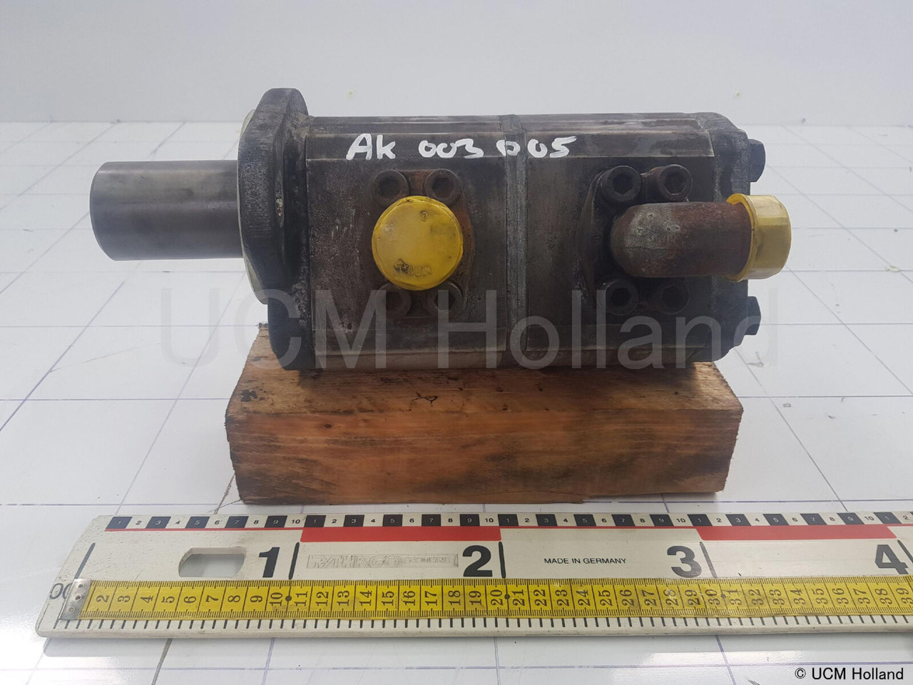 Haldex Haldex Barnes dual gear pump - Bomba hidráulica para Grúa: foto 1 Haldex Haldex Barnes dual gear pump - Bomba hidráulica para Grúa: foto 1