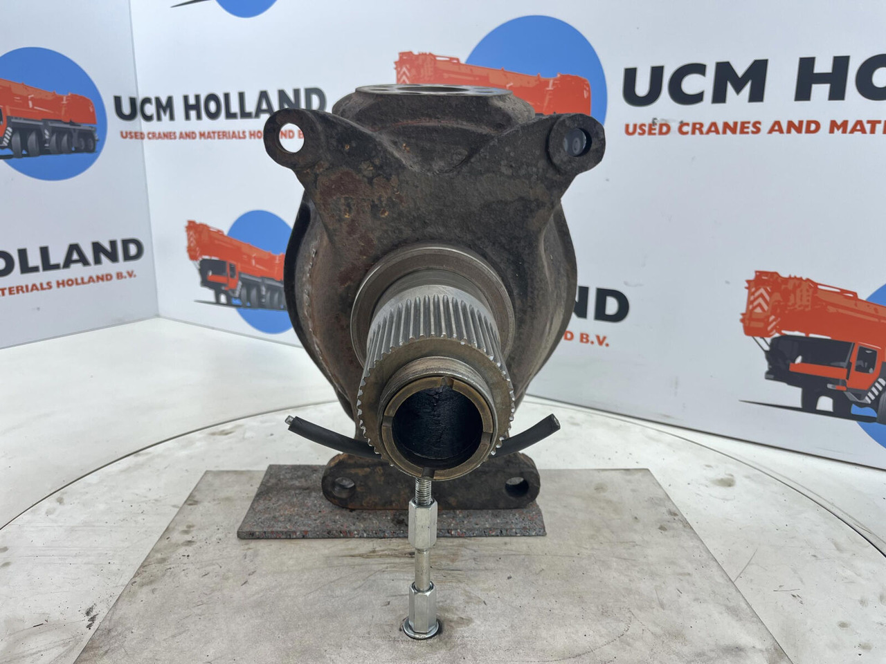 Krupp 70 GMT Steering knuckle axle 2 - Mangueta para Autogrúa: foto 2 Krupp 70 GMT Steering knuckle axle 2 - Mangueta para Autogrúa: foto 2