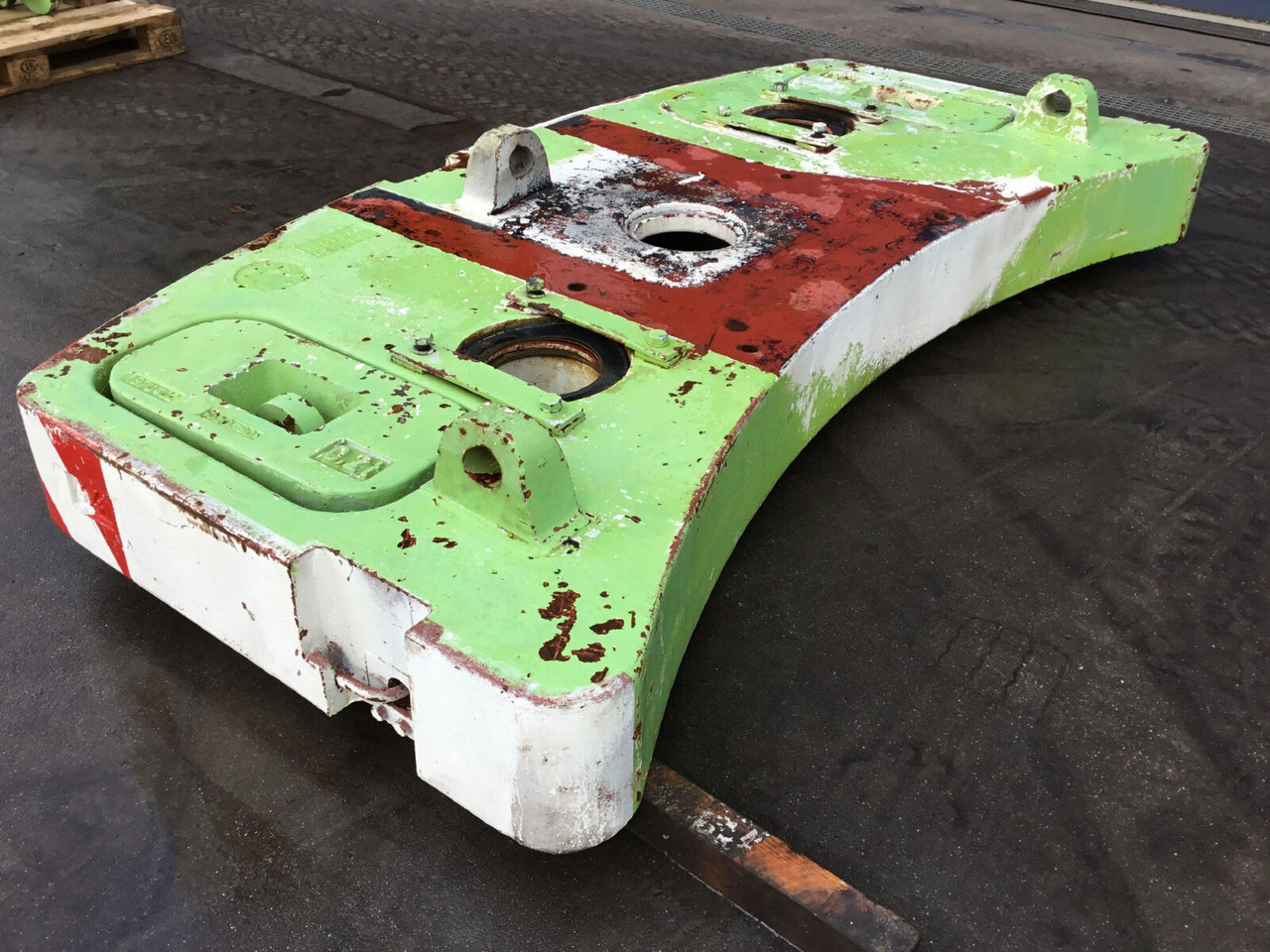 Krupp KMK 3045 counterweight 3,4 + 0,2 + 0,2 ton - Contrapeso para Autogrúa: foto 3 Krupp KMK 3045 counterweight 3,4 + 0,2 + 0,2 ton - Contrapeso para Autogrúa: foto 3