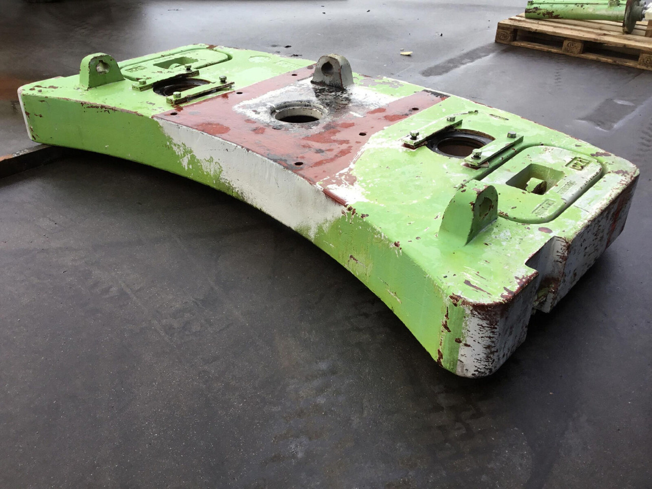 Krupp KMK 3045 counterweight 3,4 + 0,2 + 0,2 ton - Contrapeso para Autogrúa: foto 4 Krupp KMK 3045 counterweight 3,4 + 0,2 + 0,2 ton - Contrapeso para Autogrúa: foto 4