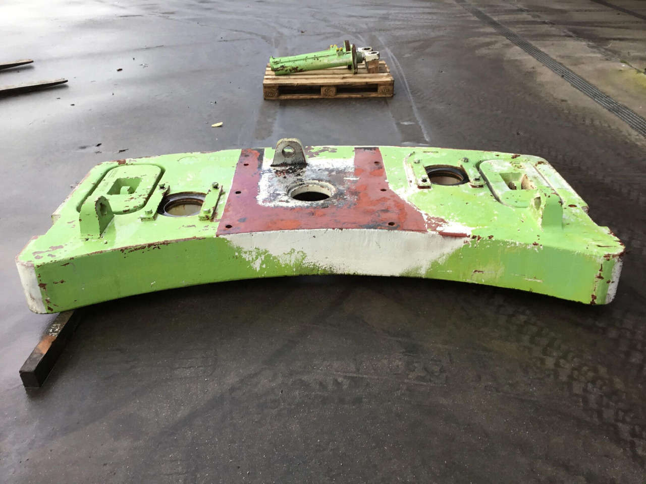 Krupp KMK 3045 counterweight 3,4 + 0,2 + 0,2 ton - Contrapeso para Autogrúa: foto 5 Krupp KMK 3045 counterweight 3,4 + 0,2 + 0,2 ton - Contrapeso para Autogrúa: foto 5