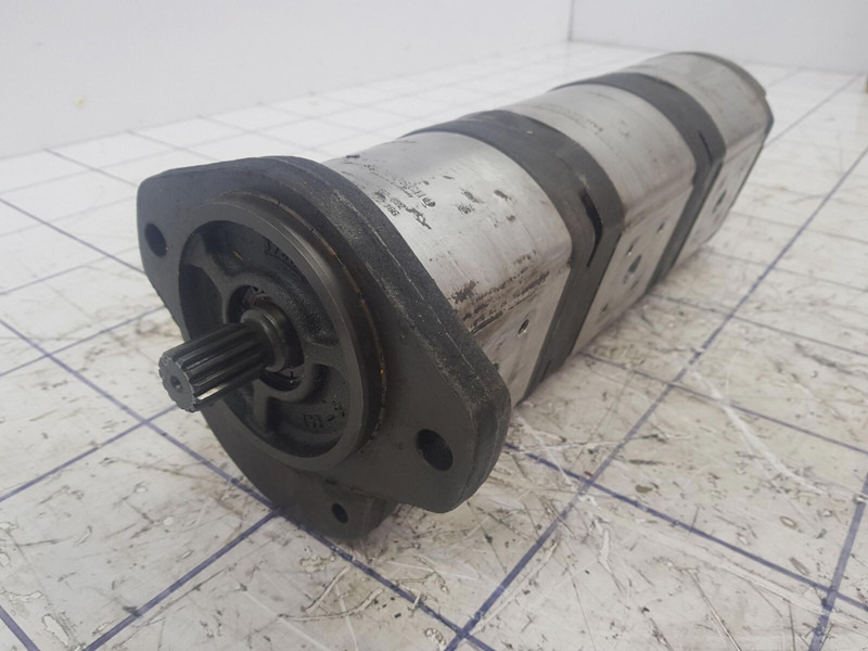 Krupp KMK 4070 three way gear pump - Bomba hidráulica para Grúa: foto 2 Krupp KMK 4070 three way gear pump - Bomba hidráulica para Grúa: foto 2